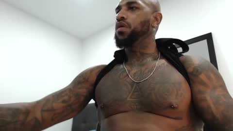 antwanblack11 online show from 12-31-24, 02:40