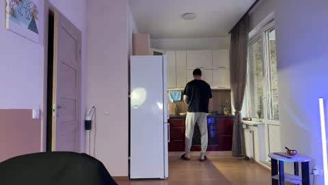 Tom online show from 03-03-26, 05:13