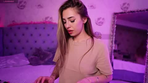 anya_sky_ online show from 03-28-26, 06:46