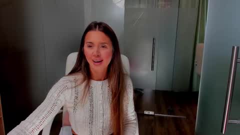 Anya online show from 02-10-25, 12:08