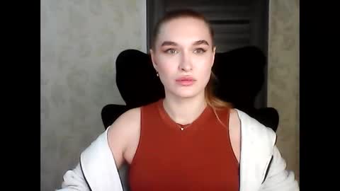 Snapshot of anyasmack chatting on 11-26-25, 04:52 AnyaSmack online show from 11-26-25, 04:52