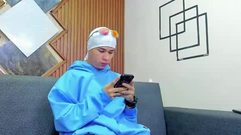 anyelo_sexyhot online show from 02-10-25, 11:46