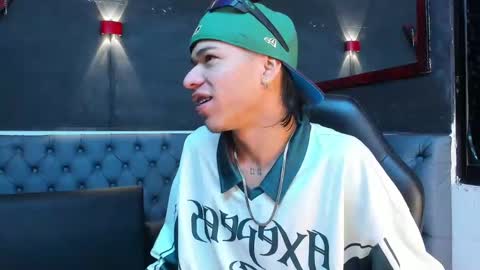 anyelo_sexyhot online show from 10-04-25, 11:08