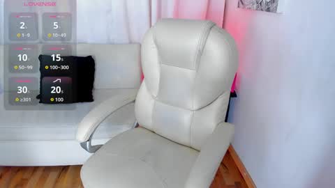 Anyi online show from 09-18-25, 12:18