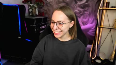 Snapshot of aphexqueen chatting on 02-14-25, 07:23 APHEX QUEEN online show from 02-14-25, 07:23