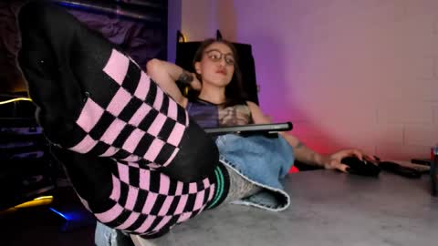 APHEX QUEEN online show from 04-12-26, 11:15