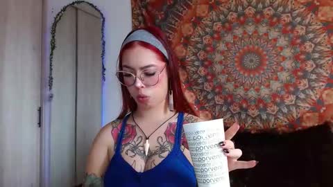 Snapshot of aphrodite__bloom chatting on 09-19-25, 05:13 aphrodite__bloom online show from 09-19-25, 05:13