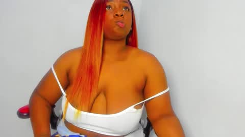 Tati  Colombian online show from 11-22-25, 01:26