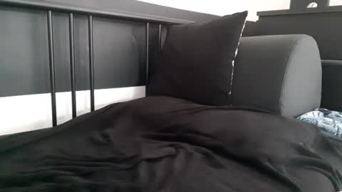 Snapshot of apollobest77 chatting on 06-20-26, 04:43 apollobest77 online show from 06-20-26, 04:43