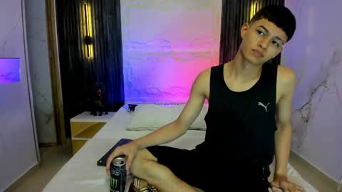   online show from 04-05-26, 12:08