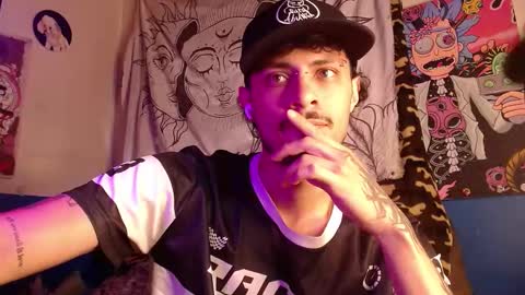 Snapshot of apolo_s chatting on 09-25-25, 05:38 Andres online show from 09-25-25, 05:38