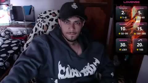 Snapshot of apolo_s chatting on 04-22-26, 04:52 Andres online show from 04-22-26, 04:52