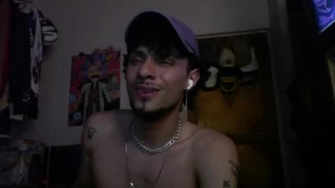 Snapshot of apolo_s chatting on 05-01-26, 06:07 Andres online show from 05-01-26, 06:07