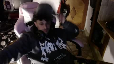 Andres online show from 06-04-26, 03:12