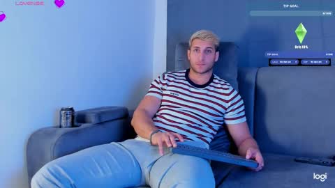 Snapshot of apolo_strange chatting on 09-20-25, 02:23 apolo_strange online show from 09-20-25, 02:23