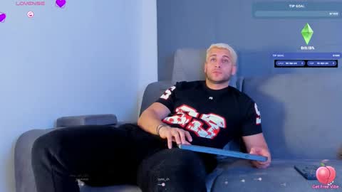 Snapshot of apolo_strange chatting on 09-23-25, 01:08 apolo_strange online show from 09-23-25, 01:08