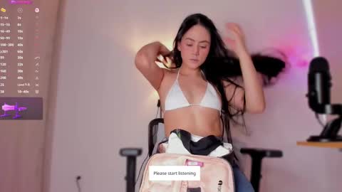 Snapshot of apoteosis_ chatting on 12-15-24, 01:11 Apo online show from 12-15-24, 01:11