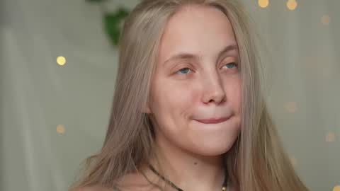 Snapshot of appr0ved chatting on 12-17-24, 05:15 REYNA my friend online show from 12-17-24, 05:15