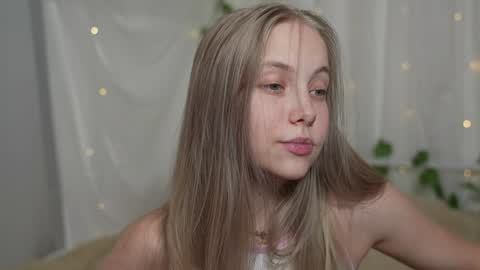 Snapshot of appr0ved chatting on 01-10-25, 08:07 REYNA my friend online show from 01-10-25, 08:07