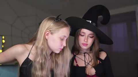 Snapshot of appr0ved chatting on 10-31-25, 02:29 REYNA my friend online show from 10-31-25, 02:29