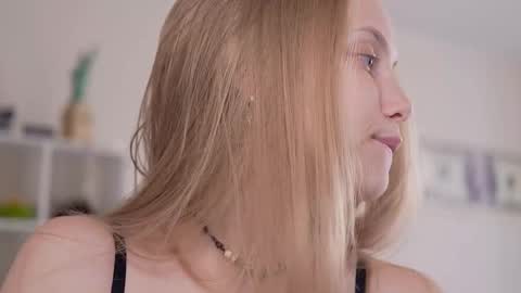  REYNA  my friend   online show from 06-05-26, 03:18