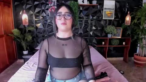 Snapshot of appril_foxx chatting on 10-22-25, 05:02 apprilfoxx online show from 10-22-25, 05:02