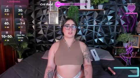 Snapshot of appril_foxx chatting on 11-18-25, 03:05 apprilfoxx online show from 11-18-25, 03:05