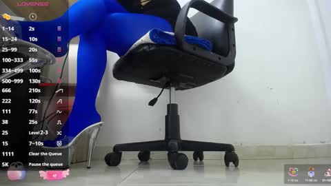 Snapshot of aprhillove chatting on 01-28-25, 06:05 Aprhillove online show from 01-28-25, 06:05