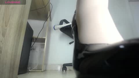 Snapshot of aprhillove chatting on 01-29-25, 10:27 Aprhillove online show from 01-29-25, 10:27