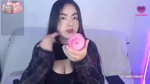 Snapshot of apriil_3 chatting on 09-16-25, 03:35 Abril Freelance Model online show from 09-16-25, 03:35