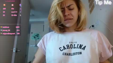 Snapshot of april_dumont5 chatting on 07-04-26, 12:33 April Dumont online show from 07-04-26, 12:33
