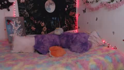 Snapshot of april_l6 chatting on 04-24-26, 11:18 april_l6 online show from 04-24-26, 11:18