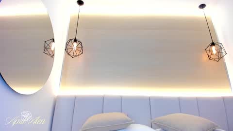 Snapshot of aprilalen chatting on 11-12-25, 06:58 April online show from 11-12-25, 06:58