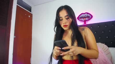 Snapshot of aprilhotty chatting on 02-14-25, 01:13 April online show from 02-14-25, 01:13