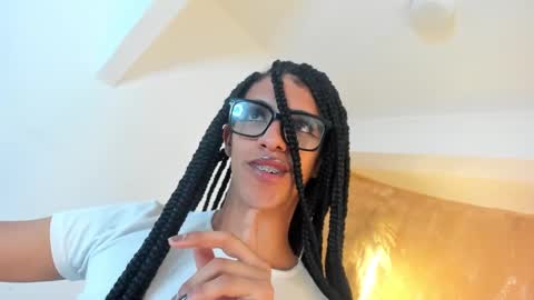 Snapshot of aprill_fox chatting on 03-11-25, 04:32 aprill_fox online show from 03-11-25, 04:32