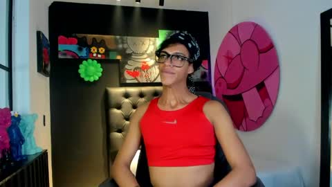 Snapshot of aprill_fox chatting on 05-18-26, 12:07 aprill_fox online show from 05-18-26, 12:07