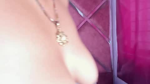 Snapshot of aprilmiiller chatting on 04-11-26, 04:11 aprilmiiller online show from 04-11-26, 04:11