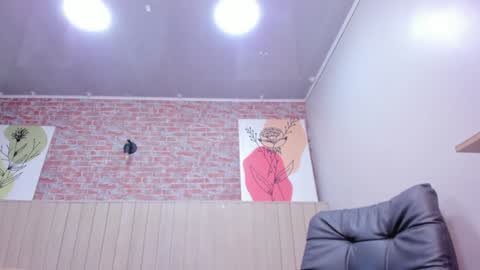 Snapshot of aprilricci chatting on 01-08-25, 11:52 aprilricci online show from 01-08-25, 11:52