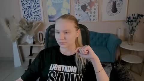 April. All year round.  online show from 10-01-25, 02:06