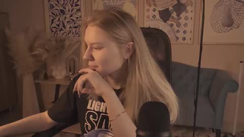 April. All year round.  online show from 01-08-26, 04:37