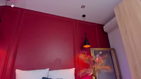 Snapshot of aprilwon chatting on 02-13-25, 09:30 April online show from 02-13-25, 09:30