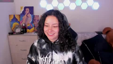 aqua emilly online show from 05-24-26, 11:21