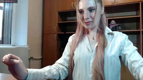 Snapshot of aqualen chatting on 10-20-25, 08:04 aqualen online show from 10-20-25, 08:04