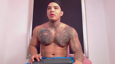 Snapshot of aquiles_elpapi chatting on 09-14-25, 08:52 AquilesElpapi online show from 09-14-25, 08:52