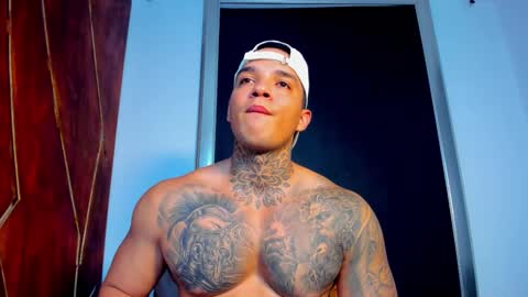 Snapshot of aquiles_elpapi chatting on 10-30-25, 01:29 AquilesElpapi online show from 10-30-25, 01:29