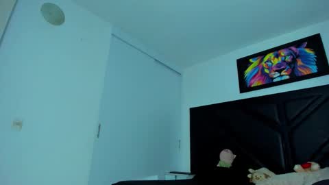 Snapshot of aquiles_elpapi chatting on 11-11-25, 11:27 AquilesElpapi online show from 11-11-25, 11:27