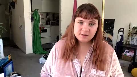 Snapshot of arabbustybeauty chatting on 05-16-26, 07:34 BustyPrincessLeila online show from 05-16-26, 07:34