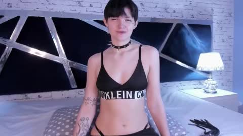 Snapshot of arabellablue chatting on 10-19-25, 02:18 ArabellaBlue online show from 10-19-25, 02:18