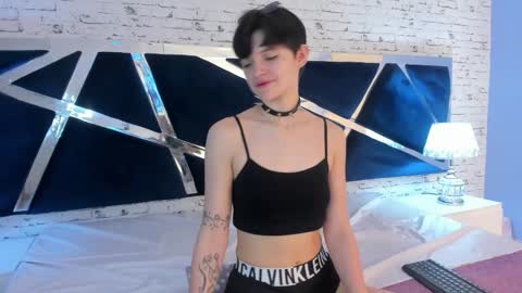 Snapshot of arabellablue chatting on 11-10-25, 01:43 ArabellaBlue online show from 11-10-25, 01:43