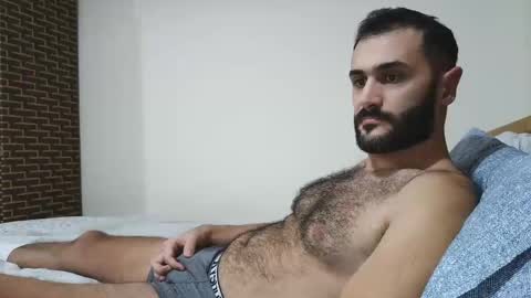 Snapshot of arabhairy90 chatting on 01-29-25, 02:32 hairycub online show from 01-29-25, 02:32